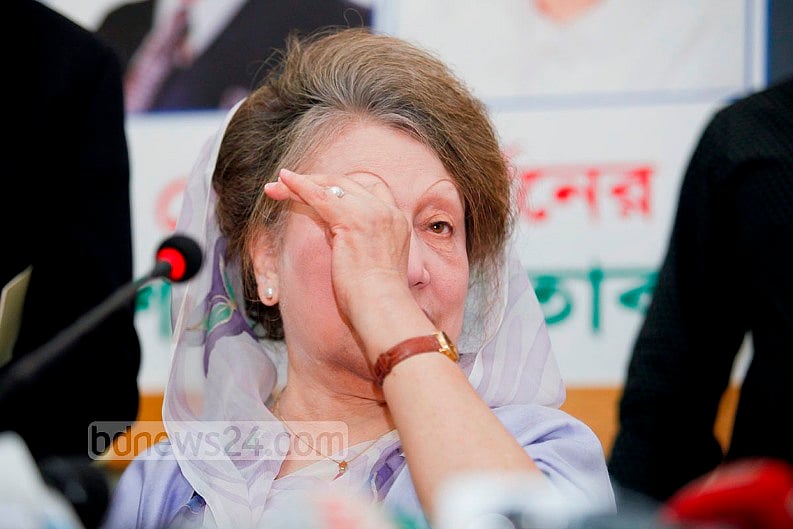 পাকিস্তানের জন্য তাঁর মমতা আছে, একাত্তরে তিনি পাকিস্তানিদের সাথে মিলিটারি ক্যান্টনমেন্টে ছিলেন [ছবি: আসাদুজ্জামান প্রমাণিক] 