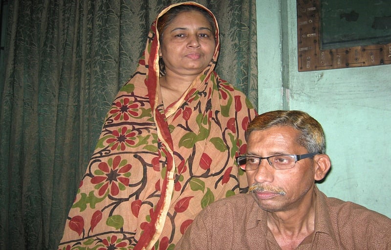 সস্ত্রীক মতিউর রহমান 
