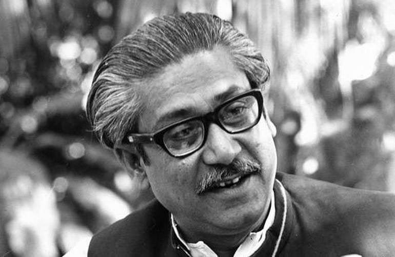 আর আপনার দুর্বলতা'– তাঁর উত্তর– "বাংলার মানুষকে আমি বড় বেশি ভালোবাসি, সেই আমার দুর্বলতা" 