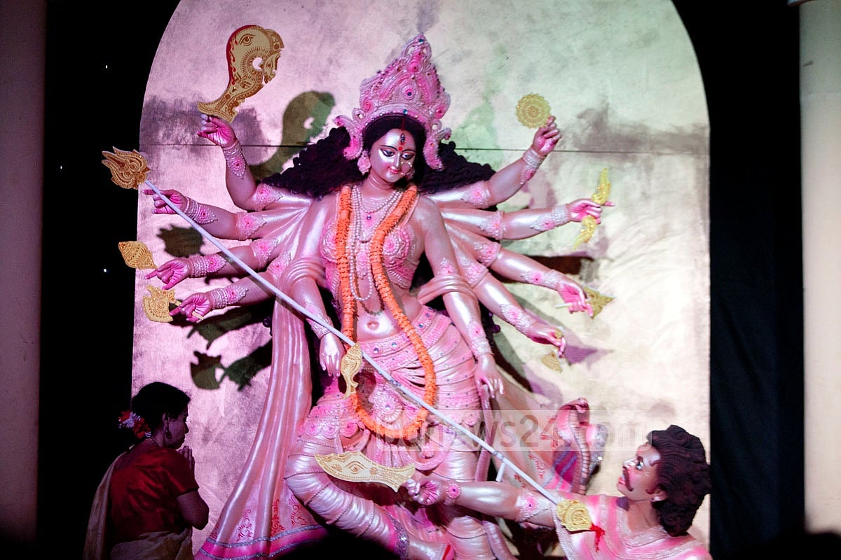 আমরা ষোল কোটি ‘মালাউন’