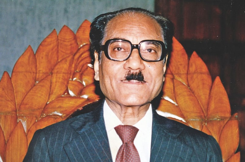সাবেক প্রধান বিচারপতি শাহাবুদ্দিন আহমেদ বলেন যে, ১৯৭৫ পরবর্তী সকল অসাংবিধানিক কর্মকাণ্ড মূলত আমাদের সাংবিধানিক ইতিহাসেরই একটি অংশ হয়ে দাঁড়িয়েছে 