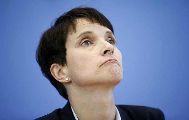 জার্মানির ফ্রাউক পেট্রির (Frauke Petry) মেনিফেস্টোতে রয়েছে, 'ইসলাম ইজ নট আ পার্ট অব জার্মানি' 