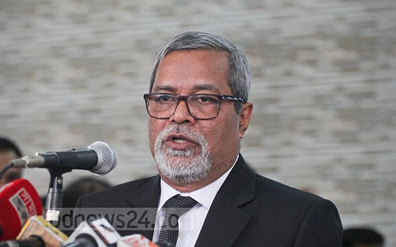 রাষ্ট্রপতির নিয়োগ পান তাদের সবাই সাবেক আমলা বা প্রজাতন্ত্রের কর্মচারী; নাগরিক সমাজের কাউকে যোগ্য মনে করা হয়নি 