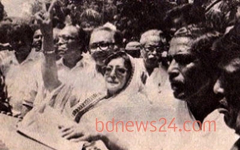 ১৯৯২ সালে নির্মূল কমিটি আয়োজিত গণআদালত মঞ্চে যুদ্ধাপরাধীদের প্রতীকী বিচার সম্পন্ন করার ফলে বিশ্বজুড়ে বিপুল সাড়া পড়ে 