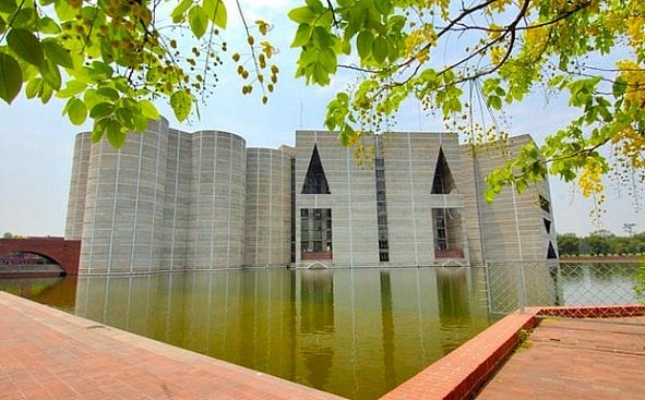 মৌলিক চার নীতি বনাম অষ্টম সংশোধনী