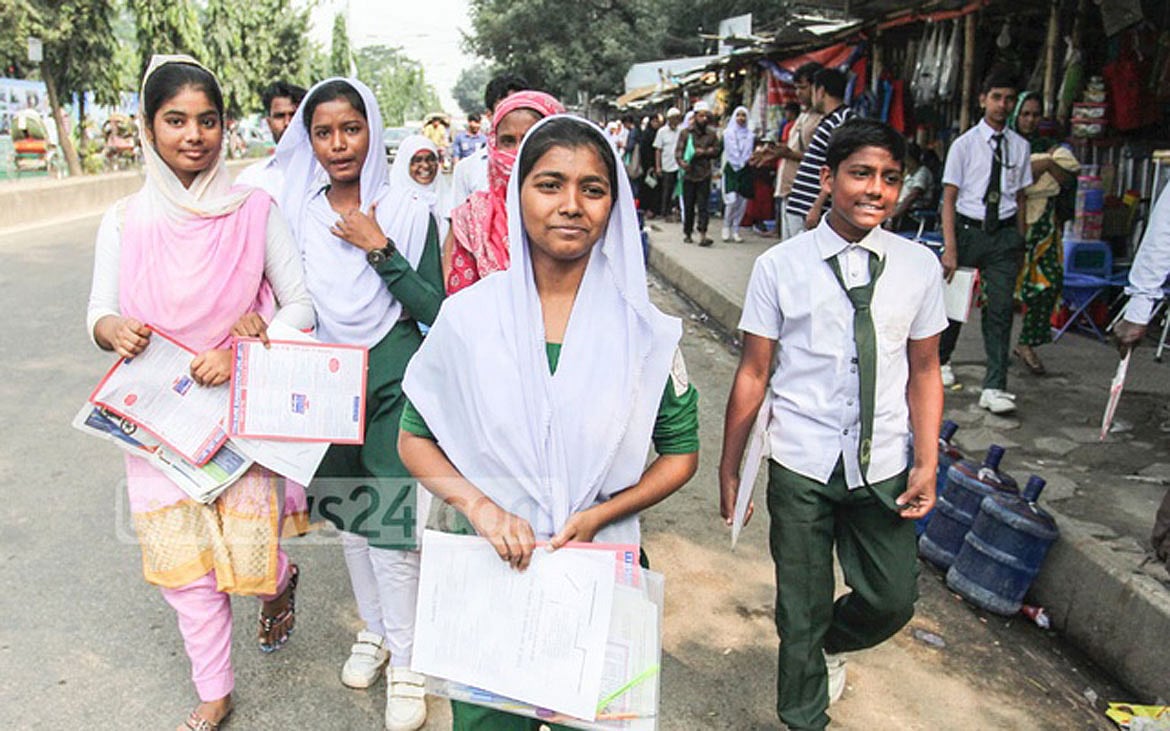 সমাধানহীন প্রশ্ন-ফাঁসের চক্রে একটি বিকল্প ভাবনা