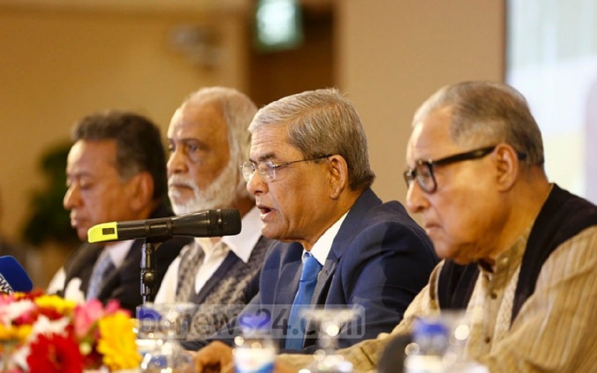বিএনপির অস্তিত্ব রক্ষায় ‘মাইনাস থ্রি, প্লাস ওয়ান’ ফর্মুলা