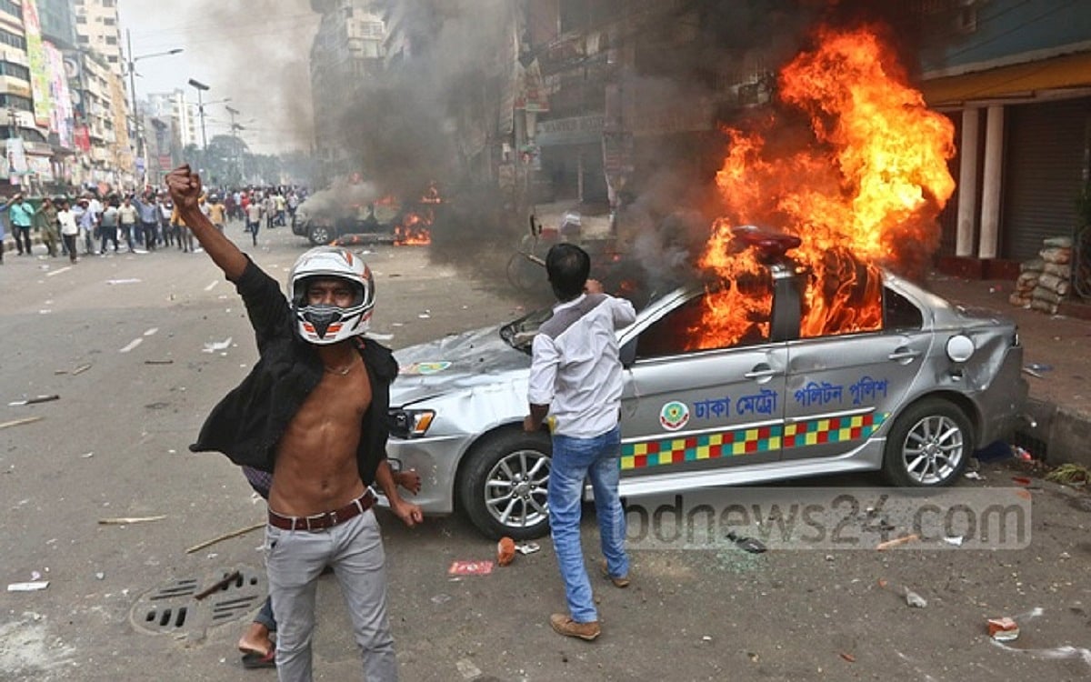 একটি দুর্বল বিরোধী দলের বিকল্প নেই