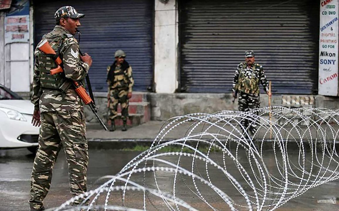 কাশ্মীর ভূস্বর্গে দাবানল