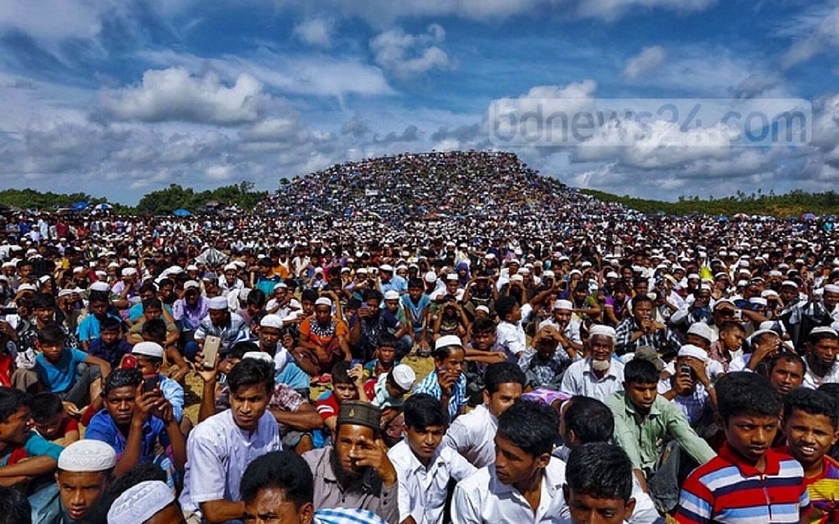 রোহিঙ্গা: বিষফোঁড়া এখনই দূর করতে হবে