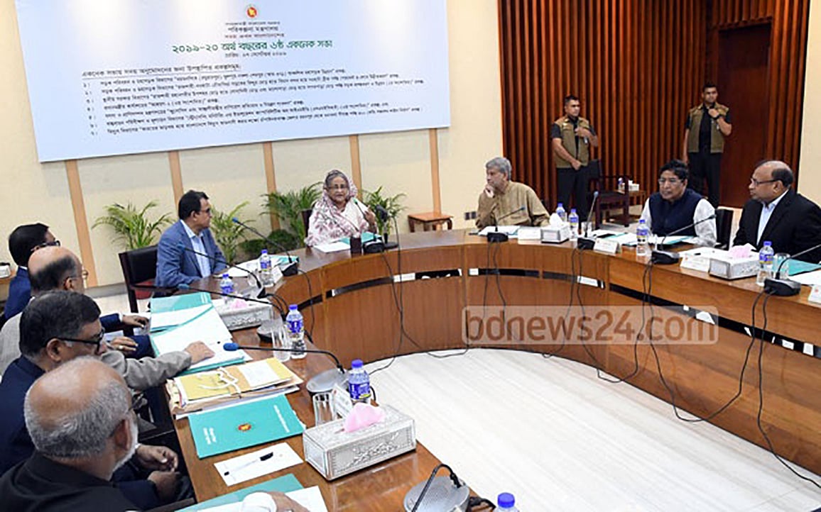 উন্নয়ন প্রকল্পে তিরস্কারের পাশাপাশি পুরস্কার জরুরি