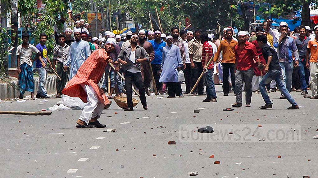 ধর্মনিরপেক্ষ বনাম ইসলামী রাষ্ট্র (২): কে মুসলিম, কে নেতা?