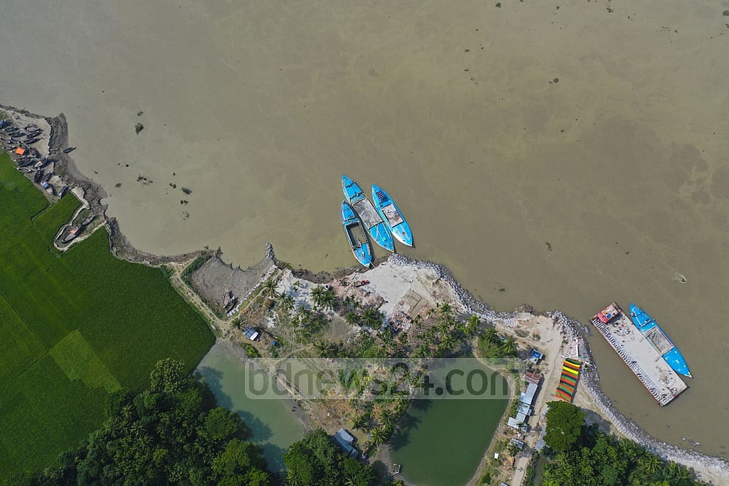 দেশের কোনো ভালো বা মন্দ ক্যাটাগরি নেই