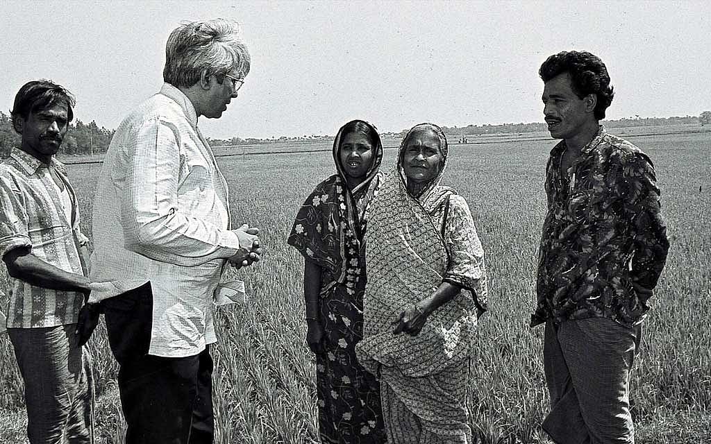 অহিংস মুক্তিসেনা ফজলে হাসান আবেদ