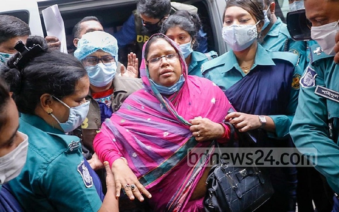 কেলেঙ্কারির পর কেলেঙ্কারি, ডুবুডুবু ভাবমূর্তি