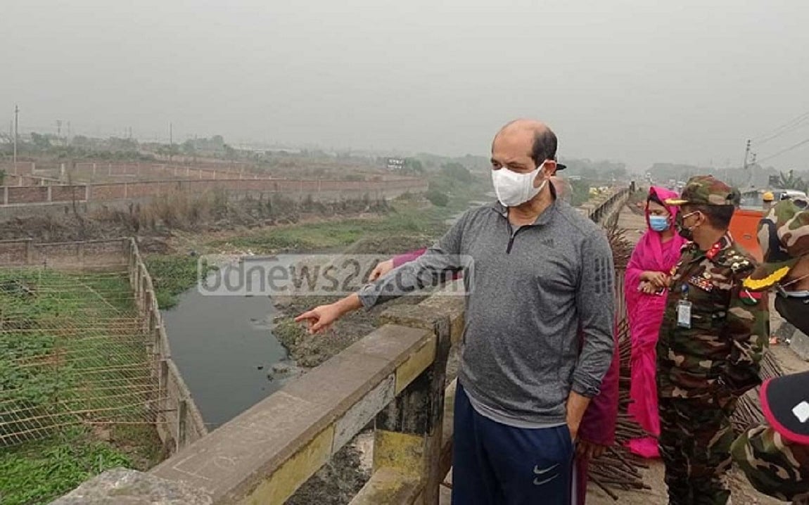 আমাকে আমার মতো থাকতে দাও