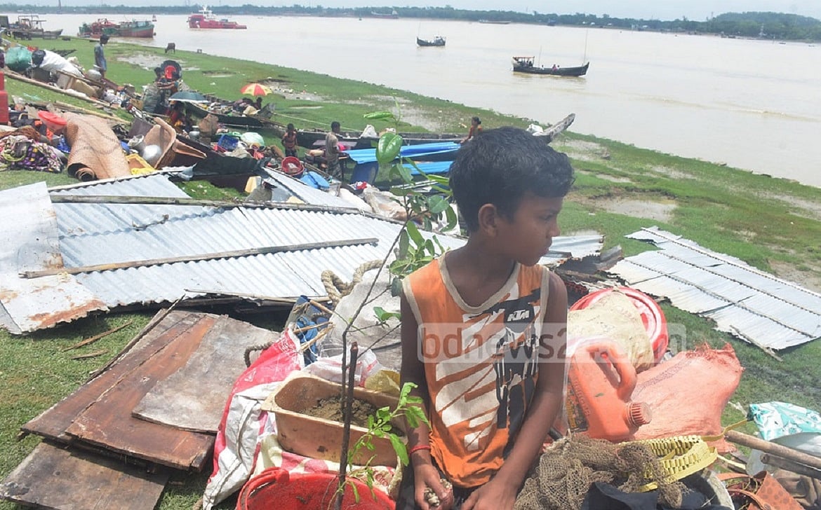 উচ্ছেদ: চিম্বুক থেকে লালদিয়ার চর
