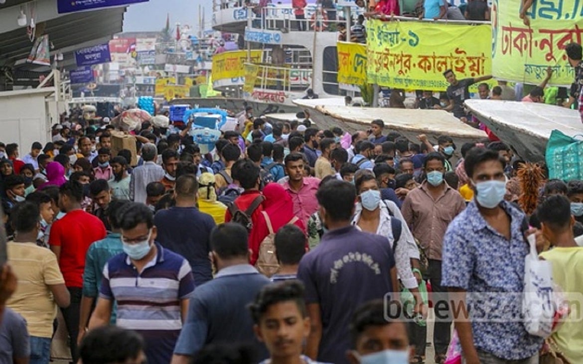 ঈদের যাত্রা ‘ঘরমুখো’, নাকি ‘হাসপাতালমুখী’?