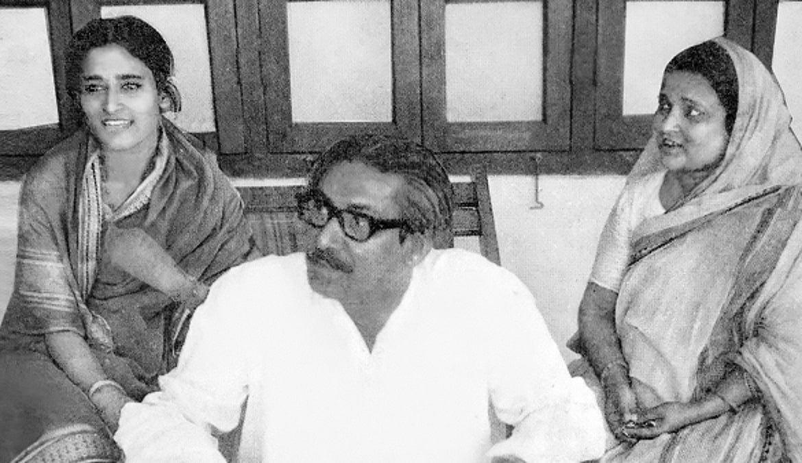 বঙ্গমাতা শেখ ফজিলাতুন নেছা: সর্বংসহা সংগ্রামী নারী