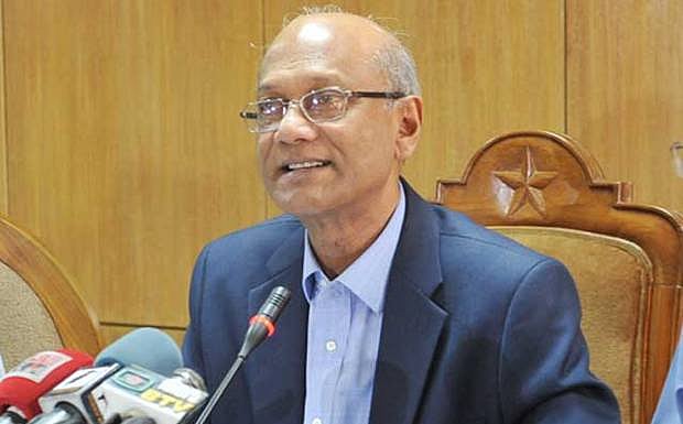 সংসদে যেভাবে শিক্ষা-বাজেট বরাদ্দের বিষয়ে ব্যাখ্যা দিলেন, তাতে মনে হয়েছে তিনি নিজেই শিক্ষায় বেশি বরাদ্দ না দেওয়ার ব্যাপারে কনভিন্সড 