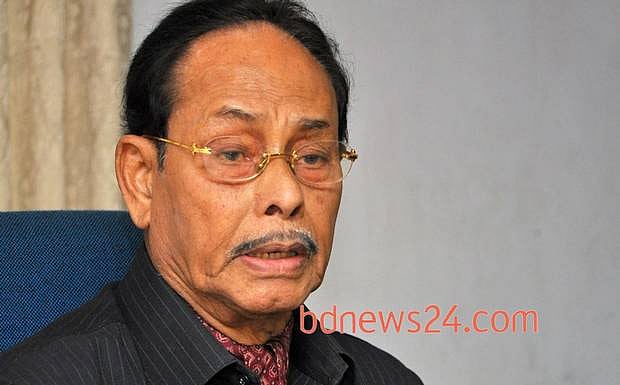 ১৯৯০ সালের ৬ ডিসেম্বর পযর্ন্ত ক্ষমতায় থাকা লে. জেনারেল এইচ এম এরশাদ রাষ্ট্রপতি হন ১১ ডিসেম্বর, ১৯৮৩ (ছবিটি সাম্প্রতিক সময়ের) 