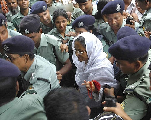 শেখ হাসিনা: এক আশ্চর্য বেঁচে থাকার নাম!