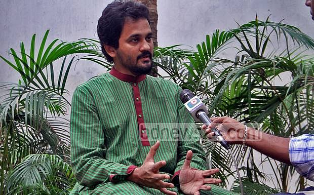 সংকটময় পরিস্থিতিতে ডা. ইমরানের মতো রাজনীতির মঞ্চে অপরিচিত একজন মানুষ মঞ্চের মূল প্রতীকে পরিণত হয়েছিলেন 