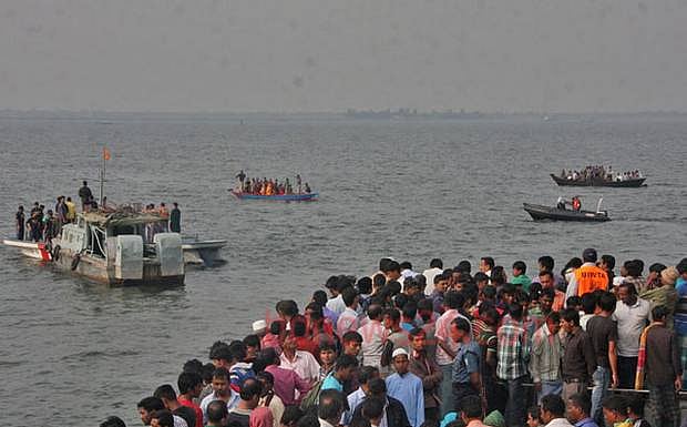 মেঘনায় লঞ্চ ডুবে মারা গেলেন অর্ধশত মানুষ, নিখোঁজ অসংখ্য, কোনো কর্তাব্যক্তি বললেন না, দায় আমার, আমি পদ ছেড়ে দিলাম 