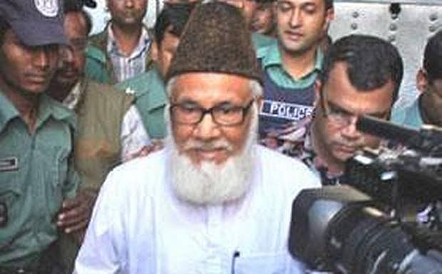 খালেদা জিয়ার মন্ত্রিসভার সদস্য হিসেবে যখন নিজামী-মুজাহিদরা গাড়িতে জাতীয় পতাকা উড়িয়েছে, তখন উচ্চবাচ্য করেননি সুশীল সমাজ 