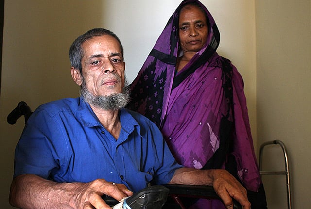 সন্ত্রীক তারা মিয়া 