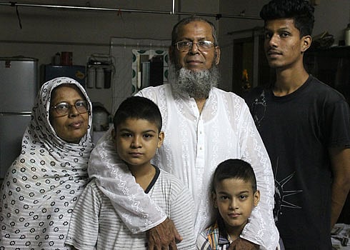 সপরিবারে বীর প্রতীক রেজওয়ান আলী, এখন 