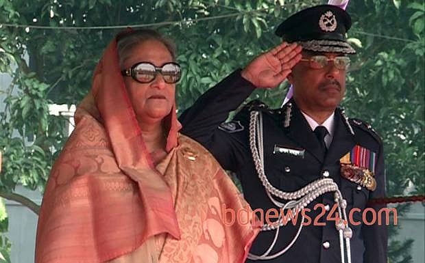 প্রধানমন্ত্রী একদিকে বলেছেন 'সন্ত্রাসী সন্ত্রাসীই, সন্ত্রাসীদের বরদাশত করা হবে না'– অন্যদিকে বলছেন 'আত্মরক্ষার অধিকার সবার আছে' 
