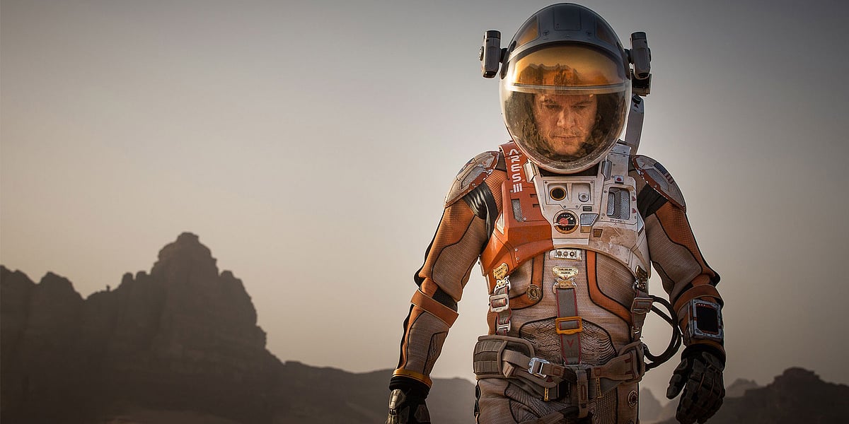 Thrills, humor help lure Damon back into space for ‘The Martian’