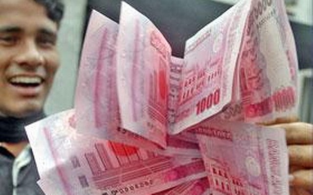 Illicit transfer of funds and the rate of investment