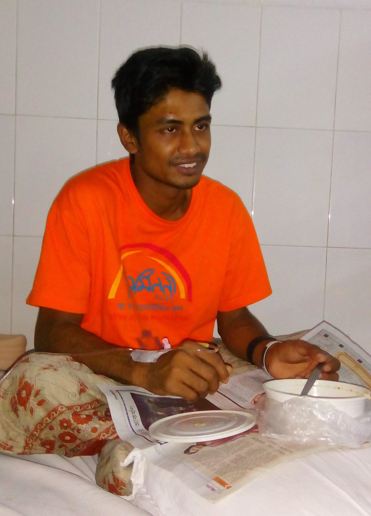 অবস্থা একটু ভালো। স্যালাইন চলছে সঙ্গে চলছে তরল জাতীয় খাদ্য গ্রহন। অবস্থা একটু ভালো। স্যালাইন চলছে সঙ্গে চলছে তরল জাতীয় খাদ্য গ্রহন।
