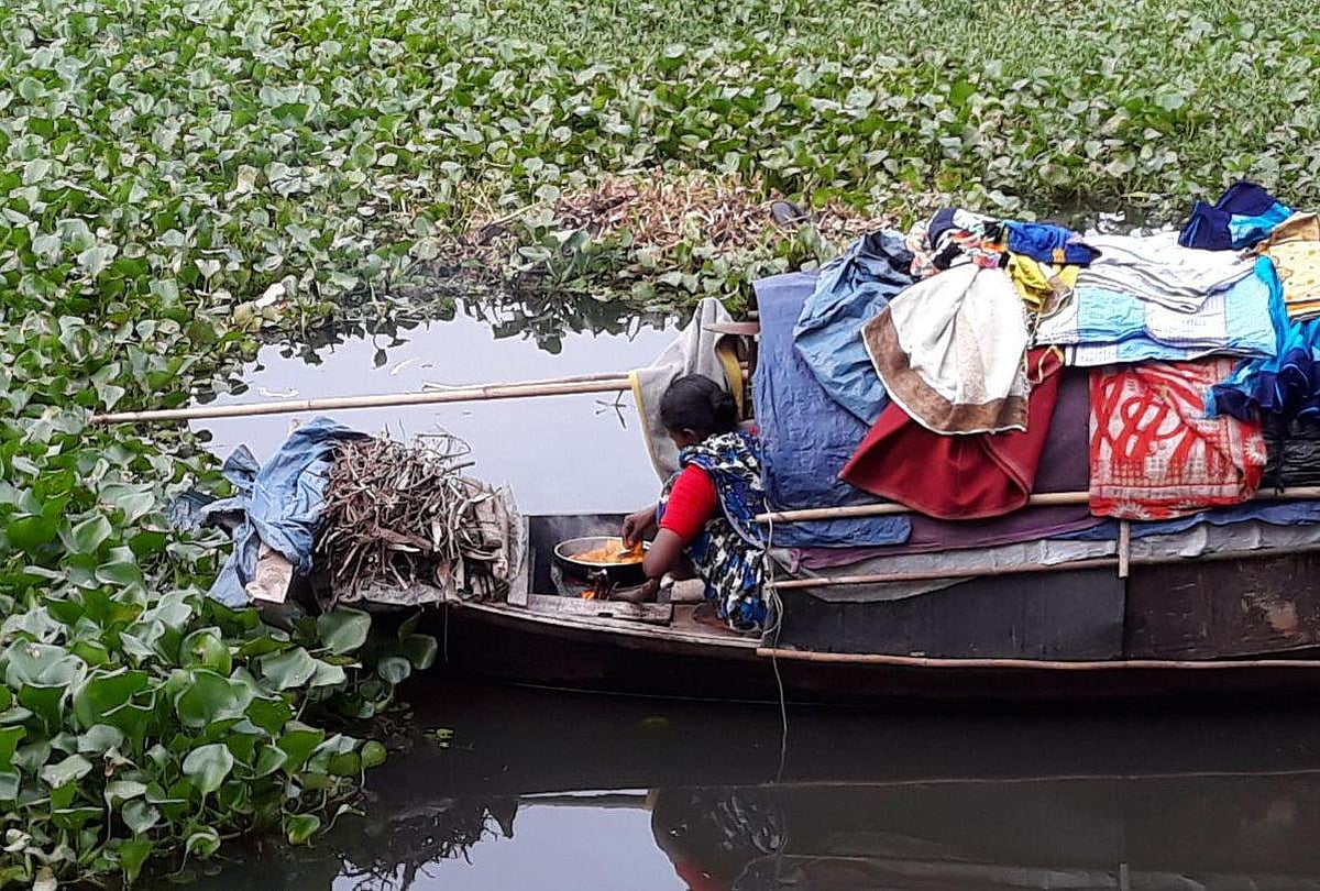 বিলুপ্তপ্রায় বেদে সম্প্রদায় ও ডাকাতিয়া পাড়ের স্মৃতি