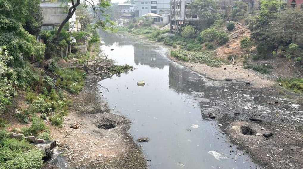 মরে যাচ্ছে বগুড়ার করতোয়া নদী