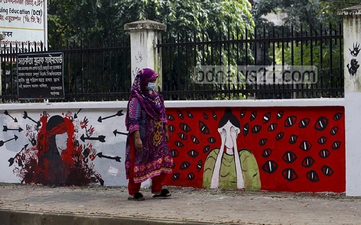 ‘নারীই নারীর শত্রু’