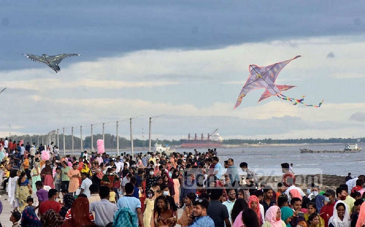  পতেঙ্গা সমুদ্র সৈকত ফাইল ছবি