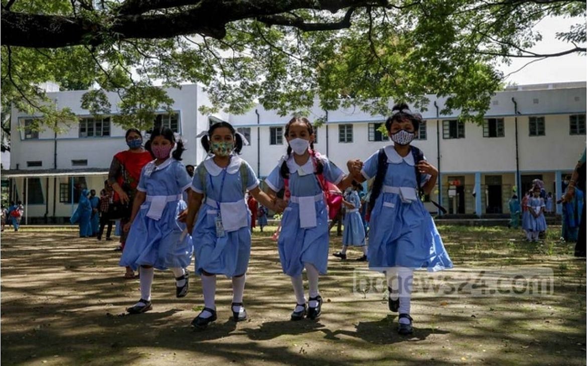 শিক্ষা প্রতিষ্ঠান খোলা রাখাই বড় সমস্যা? 