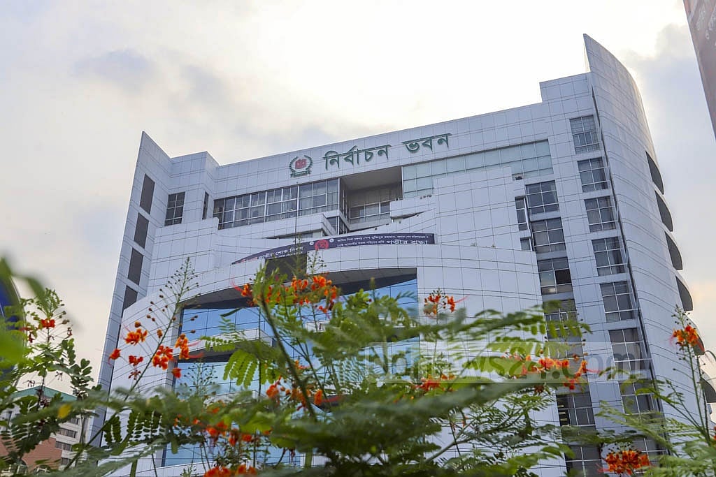 নির্বাচন কমিশনে আস্থা ফিরবে কবে?