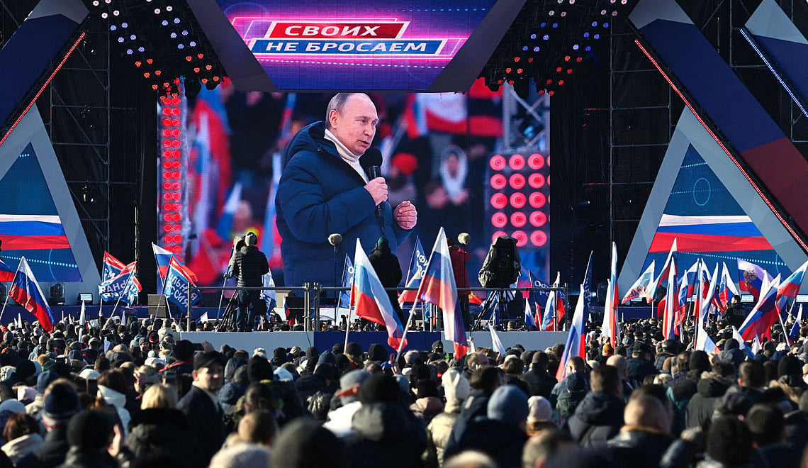 Putin is losing in Ukraine. But he’s winning in Russia