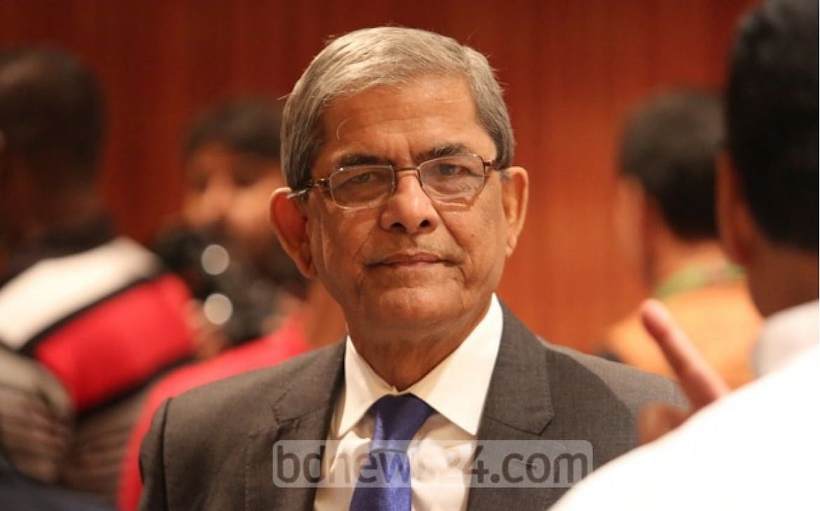 মির্জা সাহেবের গোঁফে তেল