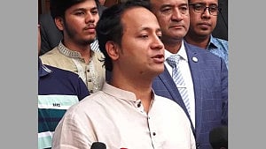 স্কুল বন্ধের নির্দেশ: নওফেল তুললেন এখতিয়ারের প্রশ্ন