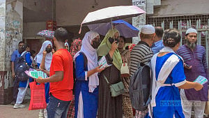 ২ মে পর্যন্ত প্রাথমিক, ২৭ জেলায় মাধ্যমিক মঙ্গলবার বন্ধ