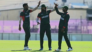 অস্ট্রেলিয়ায় ফের পরাজয় এইচপির