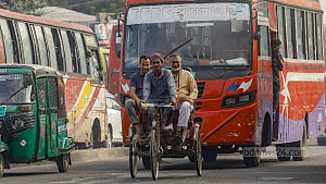 Battery-run rickshaws on main roads