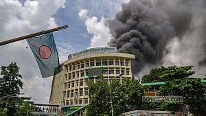 রক্তক্ষয়ী অসহযোগে শত প্রাণক্ষয়
