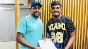 এক ঘণ্টার নোটিশে দলবদল সেরেছে চট্টগ্রাম আবাহনী