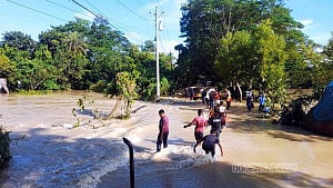 কুমিল্লায় এখনও পানিবন্দি সাড়ে ১০ লাখ, আশ্রয়কেন্দ্রে ৮২ হাজার